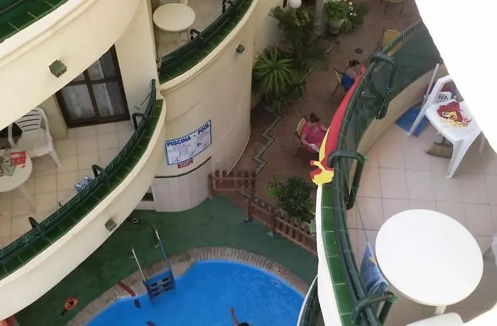 מלון Mediterraneo Apts נרחה