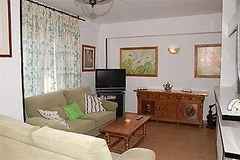 Mediterraneo Apts מלון *
