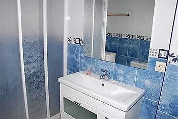 Mediterraneo Apts מלון נרחה