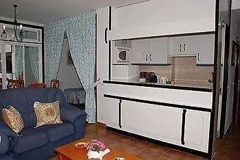 Mediterraneo Apts מלון *