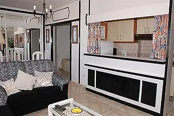 Mediterraneo Apts מלון