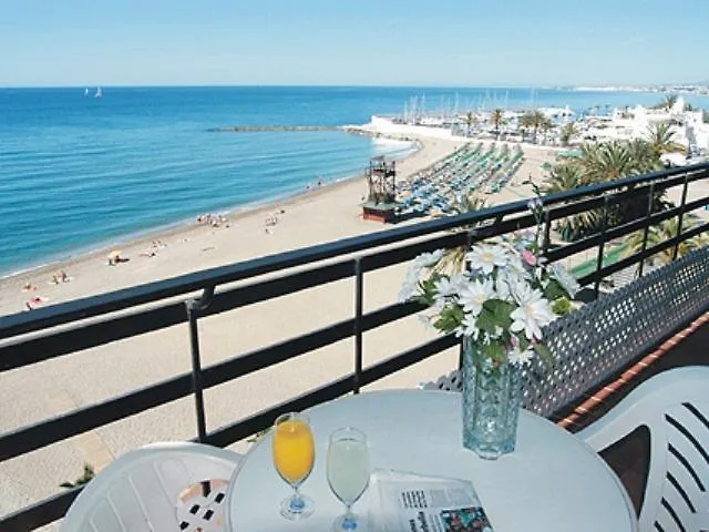 Mediterraneo Apts מלון *