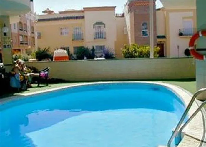 Mediterraneo Apts מלון נרחה