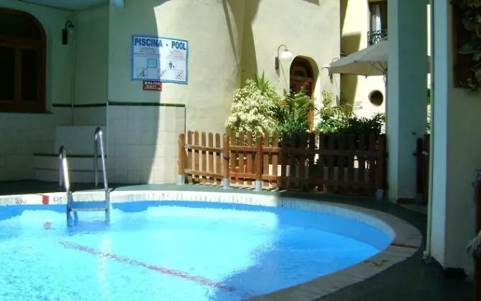 Mediterraneo Apts *